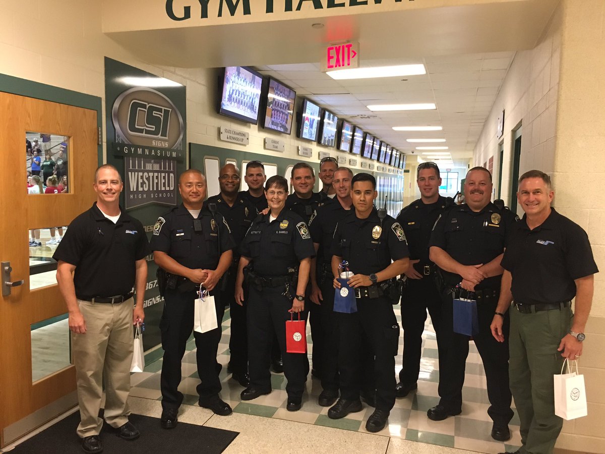 What a great night! Thank you to all the First Responders that came out tonight!  Thank you to the parents that helped organize this event.