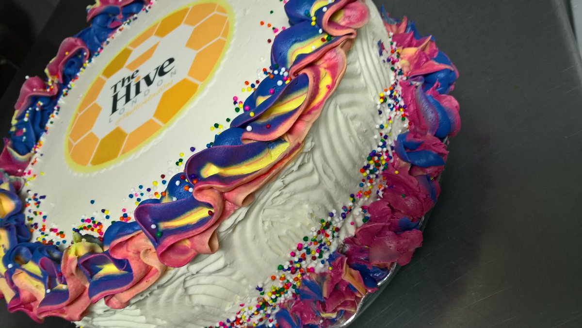 FriendlyFare's tweet photo. Congrats @TheHiveLondon on new location! They celebrated w/ this GF/Vegan Vanilla Rainbow Confetti Cake w/ 'Yum-Yum Butter Rum' Frosting! :D https://t.co/dkzUBQ1Jly