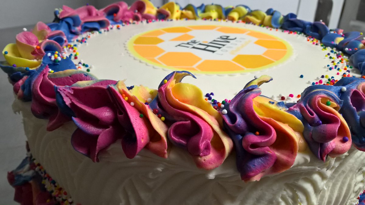 FriendlyFare's tweet photo. Congrats @TheHiveLondon on new location! They celebrated w/ this GF/Vegan Vanilla Rainbow Confetti Cake w/ 'Yum-Yum Butter Rum' Frosting! :D https://t.co/dkzUBQ1Jly