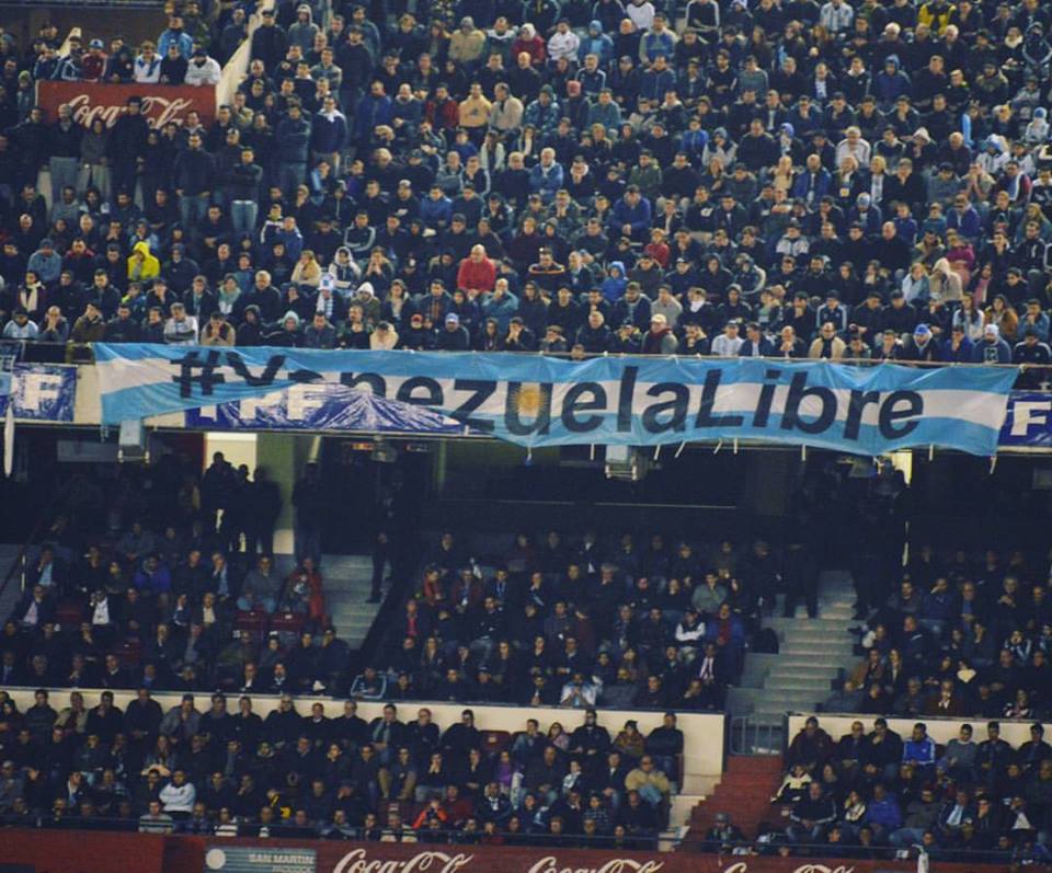 MuchachoSi's tweet photo. Detallito en River en el partido Argentina vs Venezuela #EliminatoriasRusia2018 https://t.co/sVGBXudK5S