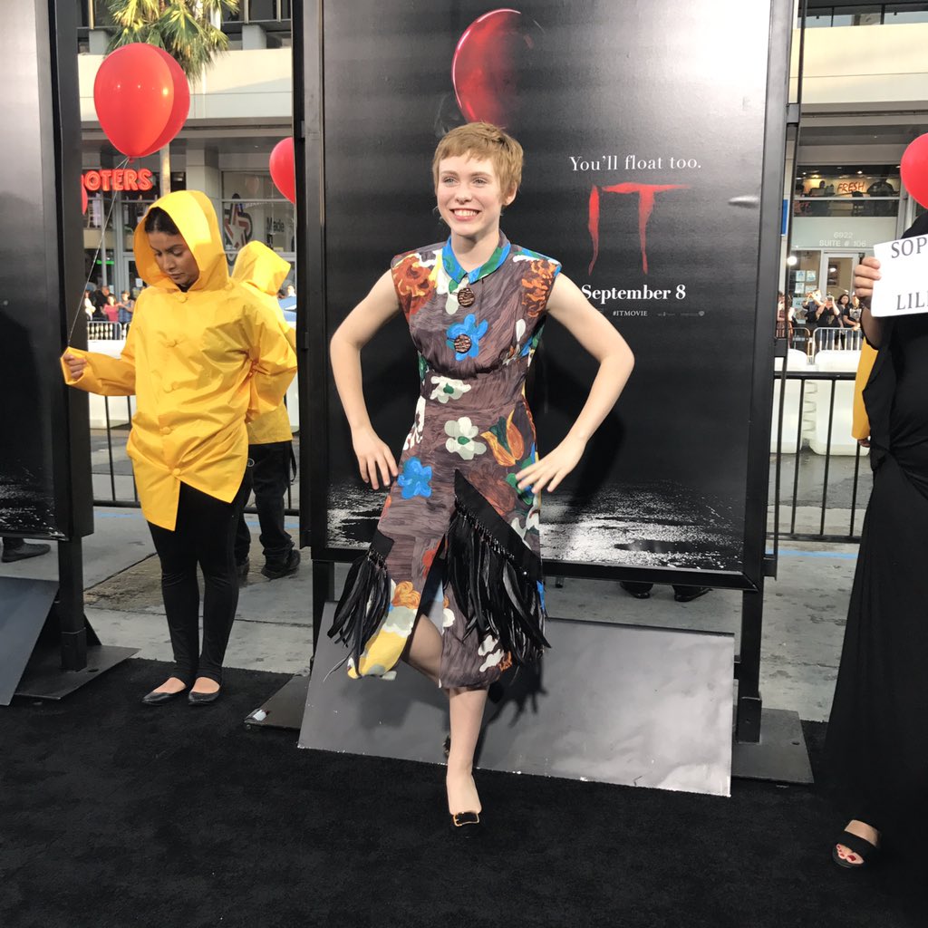 ITMovieOfficial's tweet photo. “I want to run towards something. Not away." | Sophia Lillis is tough girl Beverly. #ITMovie https://t.co/dBCHaqmvdS