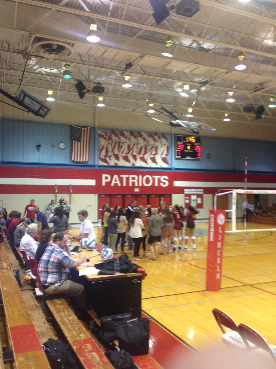 Yesss!! <a href="/RoughRiderVball/">RoughRiderVolleyball</a> won the 3rd set 25-22.