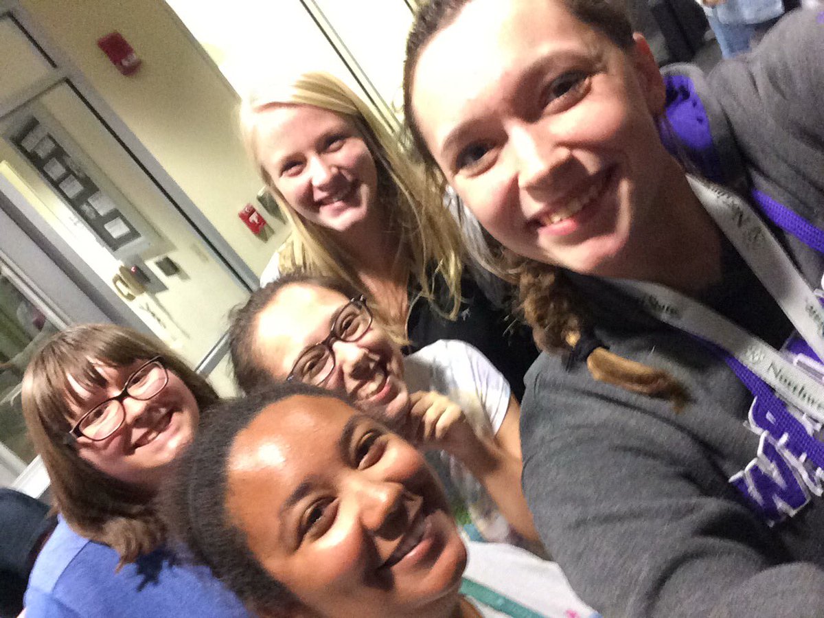 tillybean1022's tweet photo. Pizza with police @NW_UPD https://t.co/IK9sSP0osJ