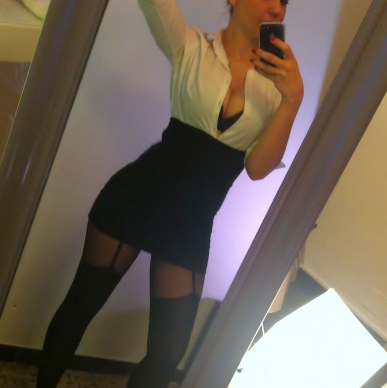 FTWAmazingGirls's tweet photo. Wanda Milano https://t.co/9kdUp8QdpN