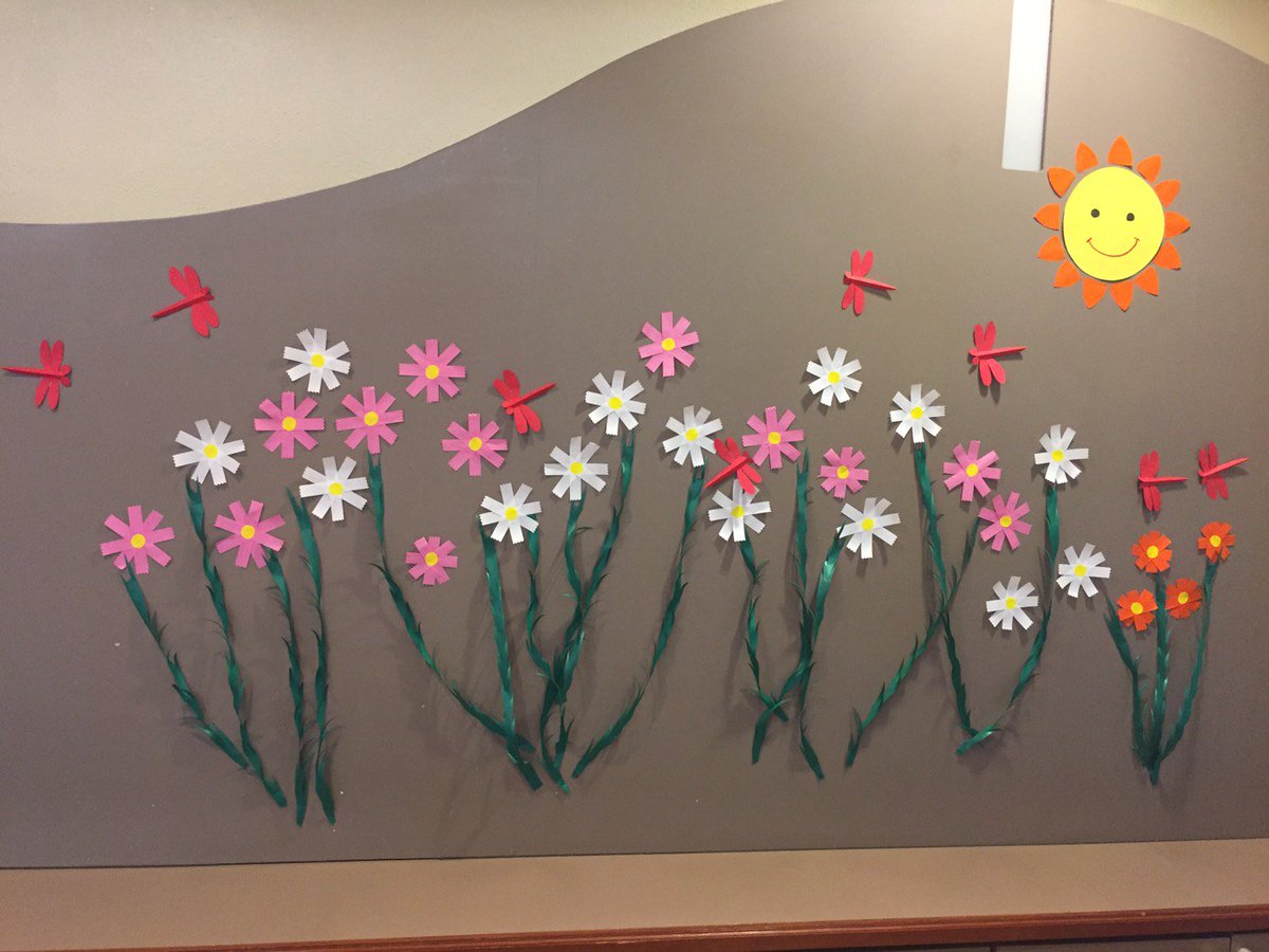 土浦市 公式 Pa Twitter 模様替えしました 上高津貝塚 考古資料館 では シーズン毎に受付の後ろのスペースに季節の飾りつけをしています 9月は一足先に秋を先取りしてコスモスが咲いて 赤とんぼが飛んでいます ご来館の際はぜひご覧になってくださいね