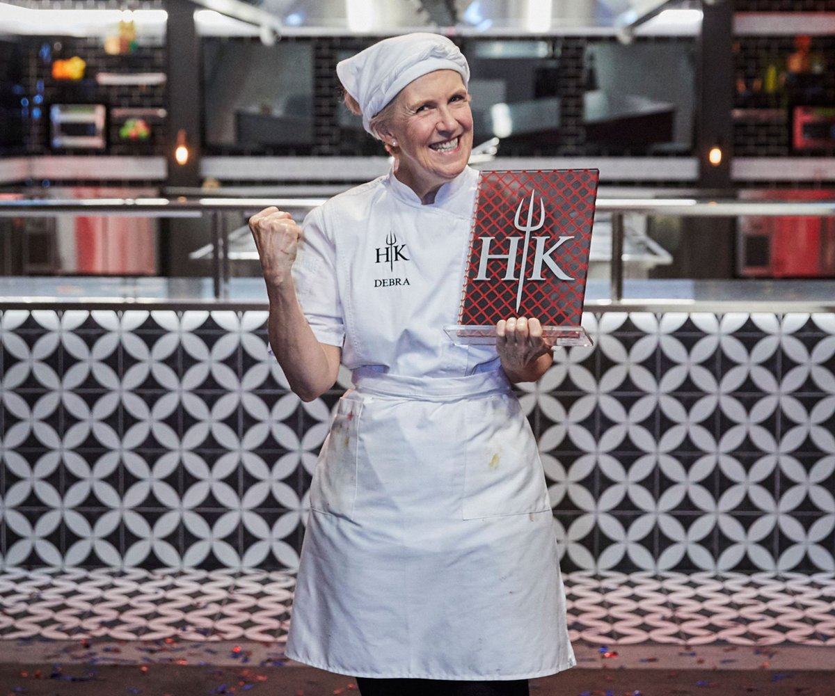 #DebraLawrance dedicates her #HellsKitchenon7 win to a late friend -> bit.ly/2x91Kjk