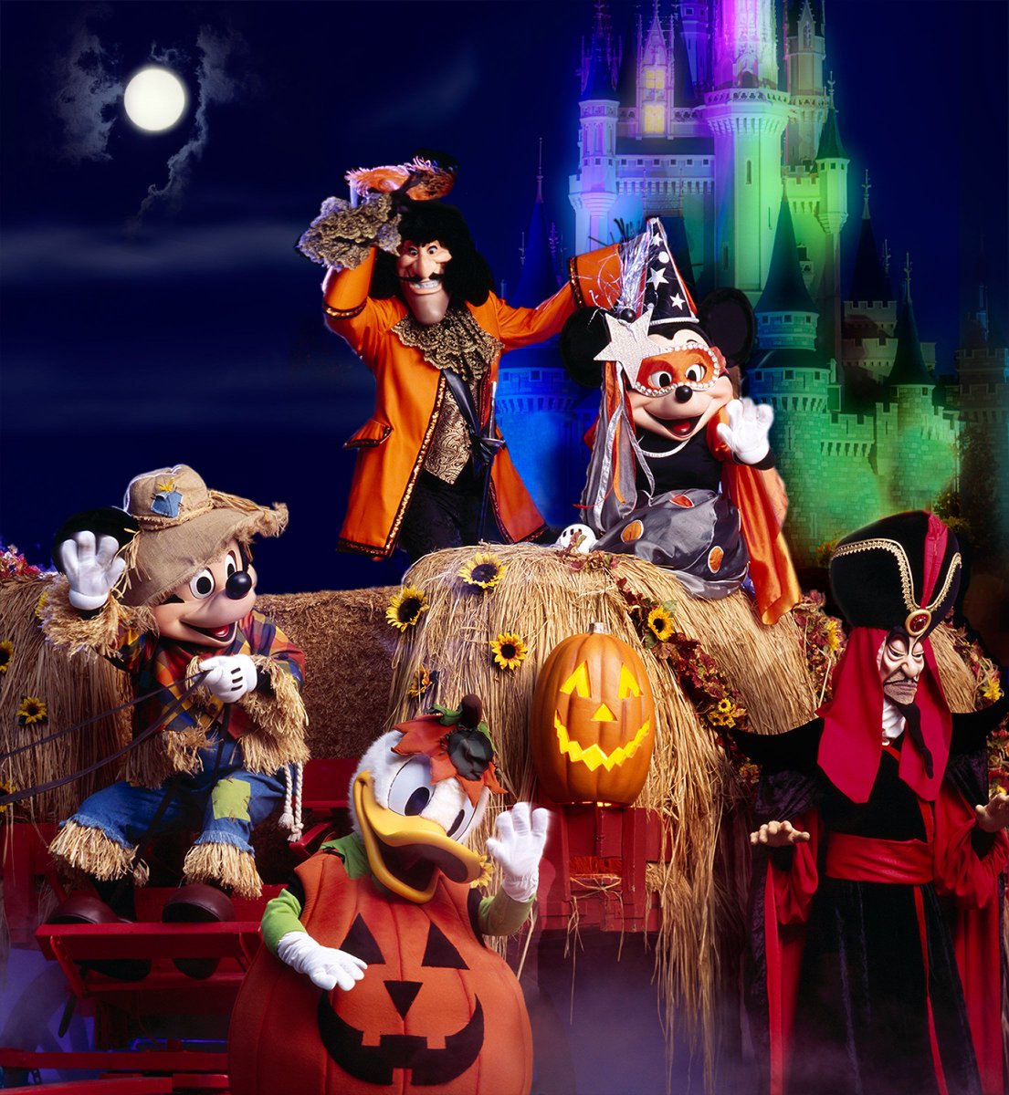 ディズニー公式 フロリダ ウォルト ディズニー ワールドで開催中のハロウィーン パーティーに参加しよう パレードや花火も期間限定バージョンでマジックキングダム パーク全体がお祭りモードに 11月1日まで T Co Bpxprdtc10 ディズニー