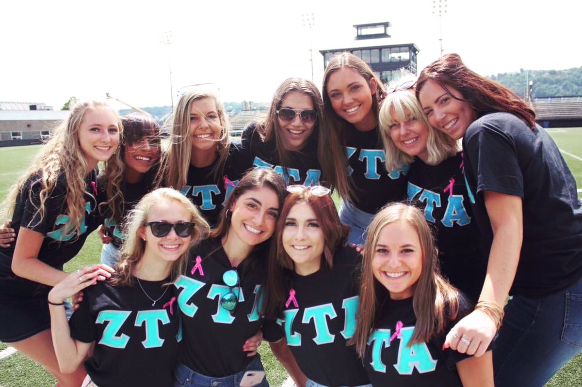 We are officially taking a Fall Pledge Class! Come check us out at Meet the Sororities this Thursday in the Union Ballroom! 💙👑