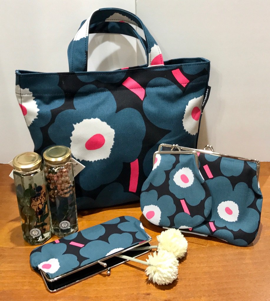 スミス池袋パルコ Marimekkoより新色のウニッコ柄が入荷しました 深みのあるミドリにピンクがまじり どこか上品な女性を演出してくれます これからのシーズン小物から衣替えはいかがでしょうか Smith 池袋 Parco マリメッコ ガマ口 秋 新作
