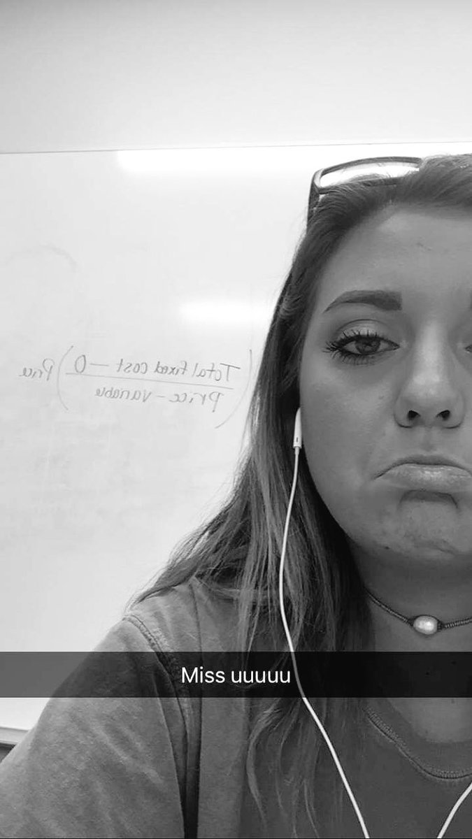 T_Dull97's tweet photo. I miss my ppl💗😔 @emking07 @Chlo_In_TheDark https://t.co/icbSSxPqsi