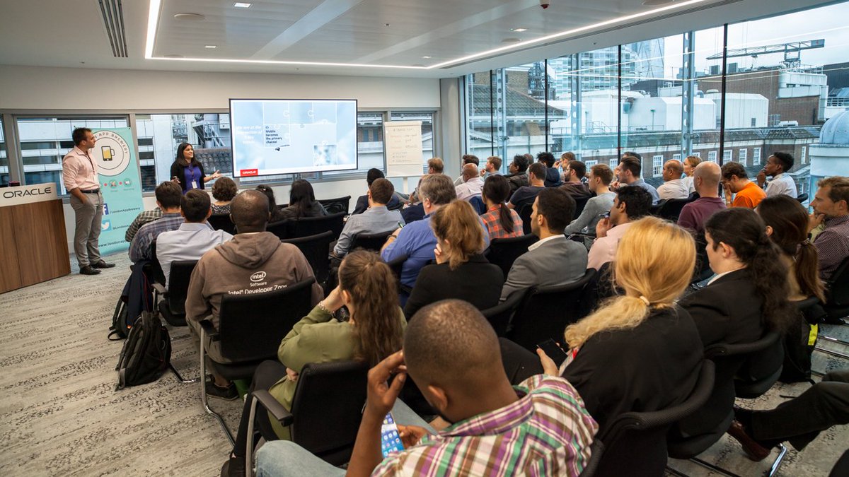 LondonAppBrewer's tweet image. Thanks @gemyus &amp;amp; @EResvanis for showing our community how to build an effective #chatbot! Looking forward to building my first #OracleBOT!