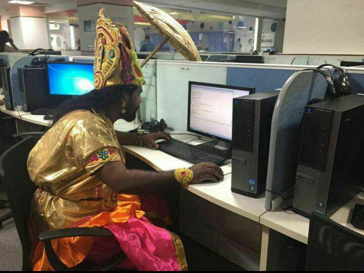 i_Gandarvan's tweet photo. Booking return Ticket... 💻
#MahabaliDa 😪 https://t.co/8Mec2uDCo8