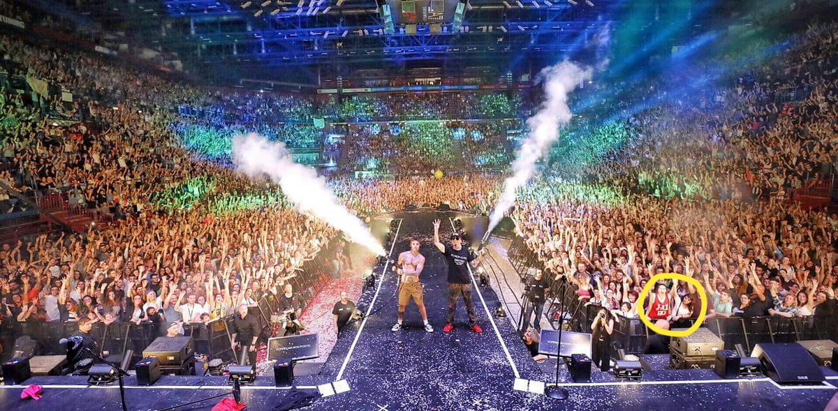 camillacelotto's tweet photo. È stato veramente fantastico, incredibile.
Non pensavo di dirlo ma mi mancherà il #CCRtour
Grazie ragazzi @jaxofficial @Fedez https://t.co/JHzwoeuZIC