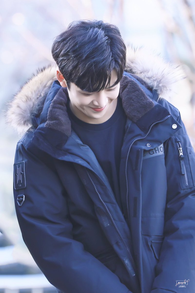 sureimrowoon's tweet photo. ❛Why am I like this? Why is winter cold?❜

ᴸᶤˢᵗᵉᶰ ᶜᵃʳᵉᶠᵘˡˡʸ˒ ᶠᵒʳ ᵉᵃᶜʰ ᶜᵒᶰᶜʰ ˢʰᵉˡˡ ʰᵃˢ ᵃ ˢᵉᶜʳᵉᵗ; ᵃ ˢᵗᵒʳʸ ᵗᵒ ᵗᵉˡˡ⛄ 
               
      ❲❄❳ https://t.co/iQP006GJrs