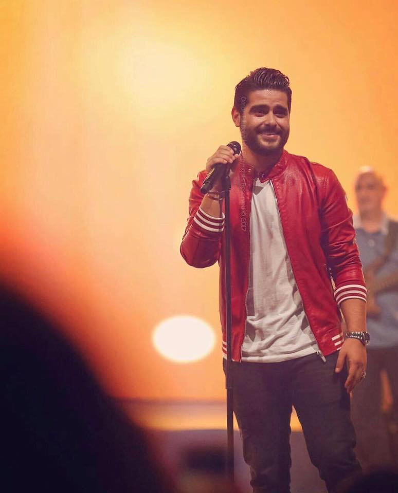 bisara7a's tweet photo. خاص – ناصيف زيتون عانق الابداع في مهرجانات بيروت الاضحى
  https://t.co/1CUSWyXk4s
@NassifZeytoun @emusicismylife @Organizedlb https://t.co/rtYELDz8ew