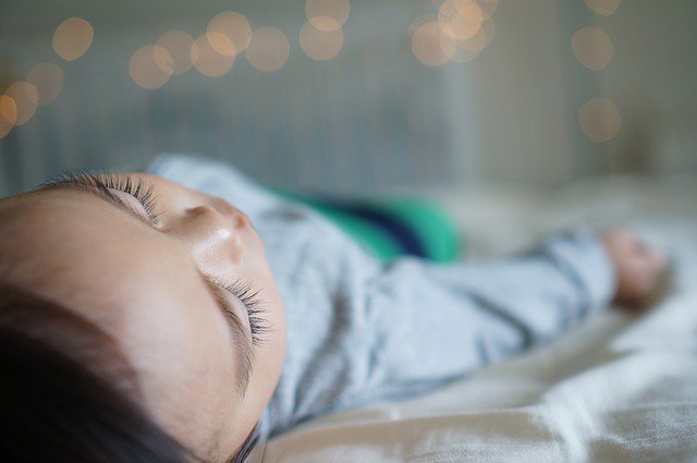 DYK 80% of #teens and nearly 70% of kids under 10 are #sleep deprived? Sleep solutions from <a href="/drsusanbartell/">Susan Bartell</a>  ow.ly/DKfp30eS3tp