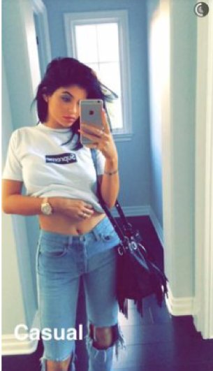 Influencers_1's tweet photo. Snapchat Influencer – Kylie Jenner https://t.co/Qe1RcTDJ4j https://t.co/Eq3pEVGSIz