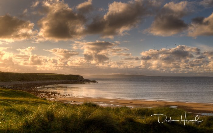 DecHPhotography's tweet photo. Sunset over Golden Strand outside Dugort in Achill #Achill #WildAtlanticWay #bestirelandpics #Dugort #GoldenStrand #Sunsets #LoveIreland https://t.co/0CR0vX5khj