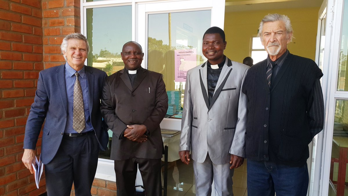 WitnessGetuie's tweet photo. #MALAWI CCAP #NKHOMA SINODESITTING se meer as 500 afgevaardigdes tydens hul sinodesitting verlede week. Hulle het meer as 1 miljoen lidmate. https://t.co/IVbchpcvyq