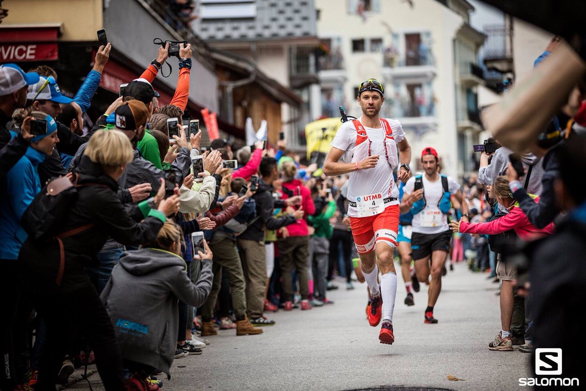 francoisdhaene's tweet photo. Première ligne droite avant @UTMBMontBlanc  MAIS dernière ligne droite avant les vendanges!! C'est parti! 🍷🍷🍷
📷 @jsaragossa #beaujolais https://t.co/zJIPfHCd5I