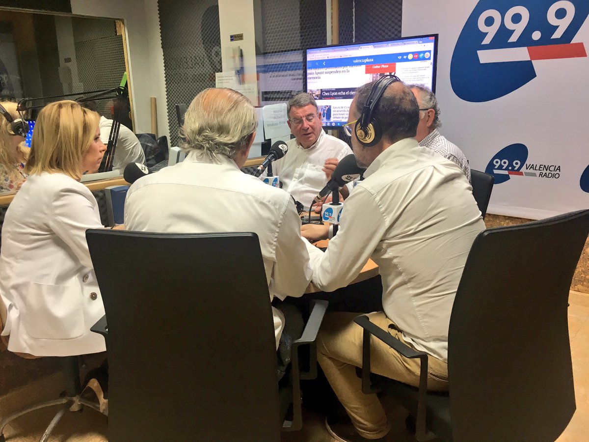 📻En @999vlcRadio comentant l'actualitat política #SocietatValenciana