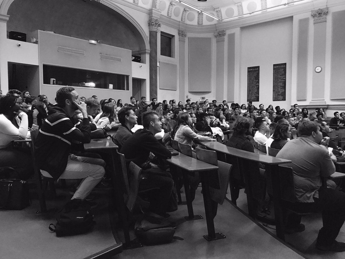 IPAGBS's tweet photo. #WelcomeToIPAG 🎓3ème journée du #FIVE et suite du business game pour nos 1A 💪💪 https://t.co/2BUThoh51R