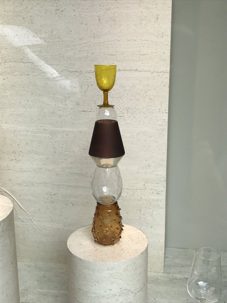 etspr's tweet image. Loved this window in @zarahome this morning #clever #inspired #creative