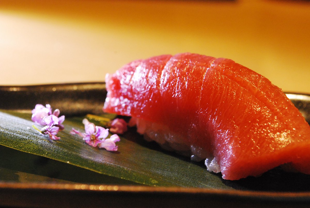 本日もお寿司を。
言わずもがな、鮪。旨い。
#広尾すし家 #渋谷 #マンション寿司
goo.gl/7MgYjn