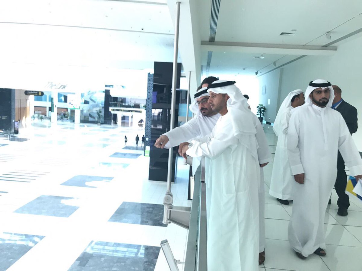 ACTVETuae's tweet photo. الجولة التفقدية لسعادة مبارك سعيد الشامسي  على كافة الإستعدادات لإستضافة مسابقة #المهارات_العالمية_أبوظبي 2017 والتي تقام في أكتوبر القادم. https://t.co/U0GUBWaULp