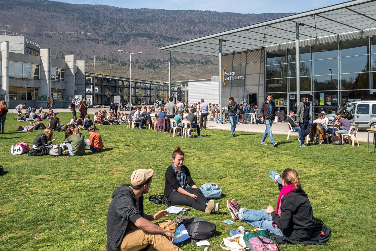 Chambéry est désormais la 2ème ville moyenne en France où il fait bon étudier selon <a href="/letudiant/">l'Etudiant</a> ;) ! > ow.ly/Rdfp30eWYng