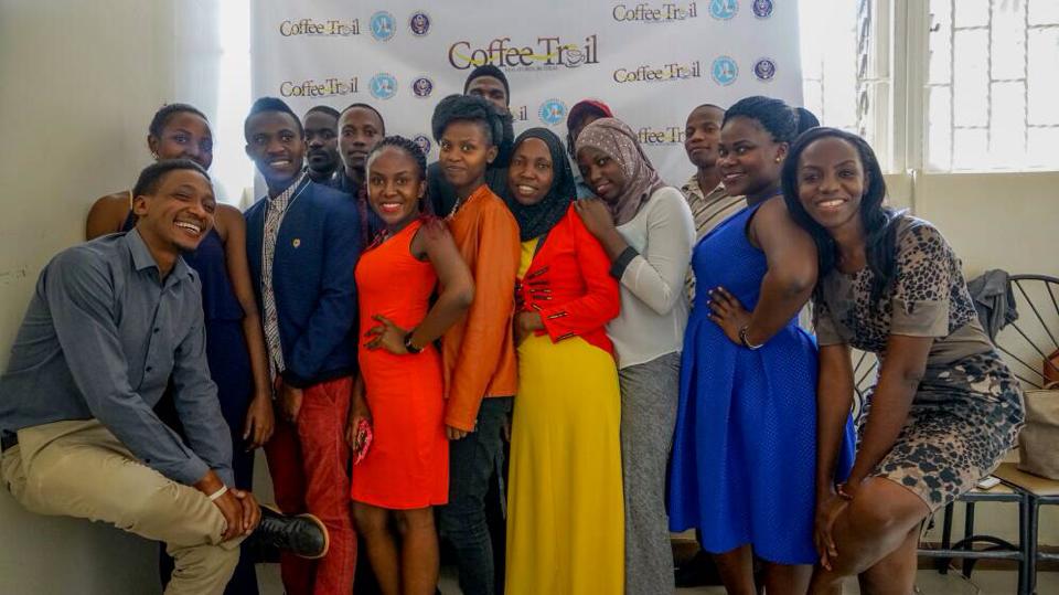 yaliuganda's tweet photo. Fellows talking collaboration through #Coffee #inTheTrail @CoffeeTrailug follow the activity as 20 youth track the value chain #Startups https://t.co/tPiLhxlafI