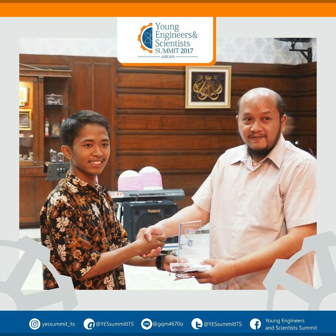 [ DAY ONE ]

Tonight was amazing!!

Welcome to Surabaya, our lovely participants! 

Stay tune for our more daily report!

#YESSummit2017