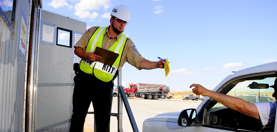 jamark_security's tweet image. Keep your equipment, personnel, and investment safe with Jamark Security services.  #staysafewithjamark