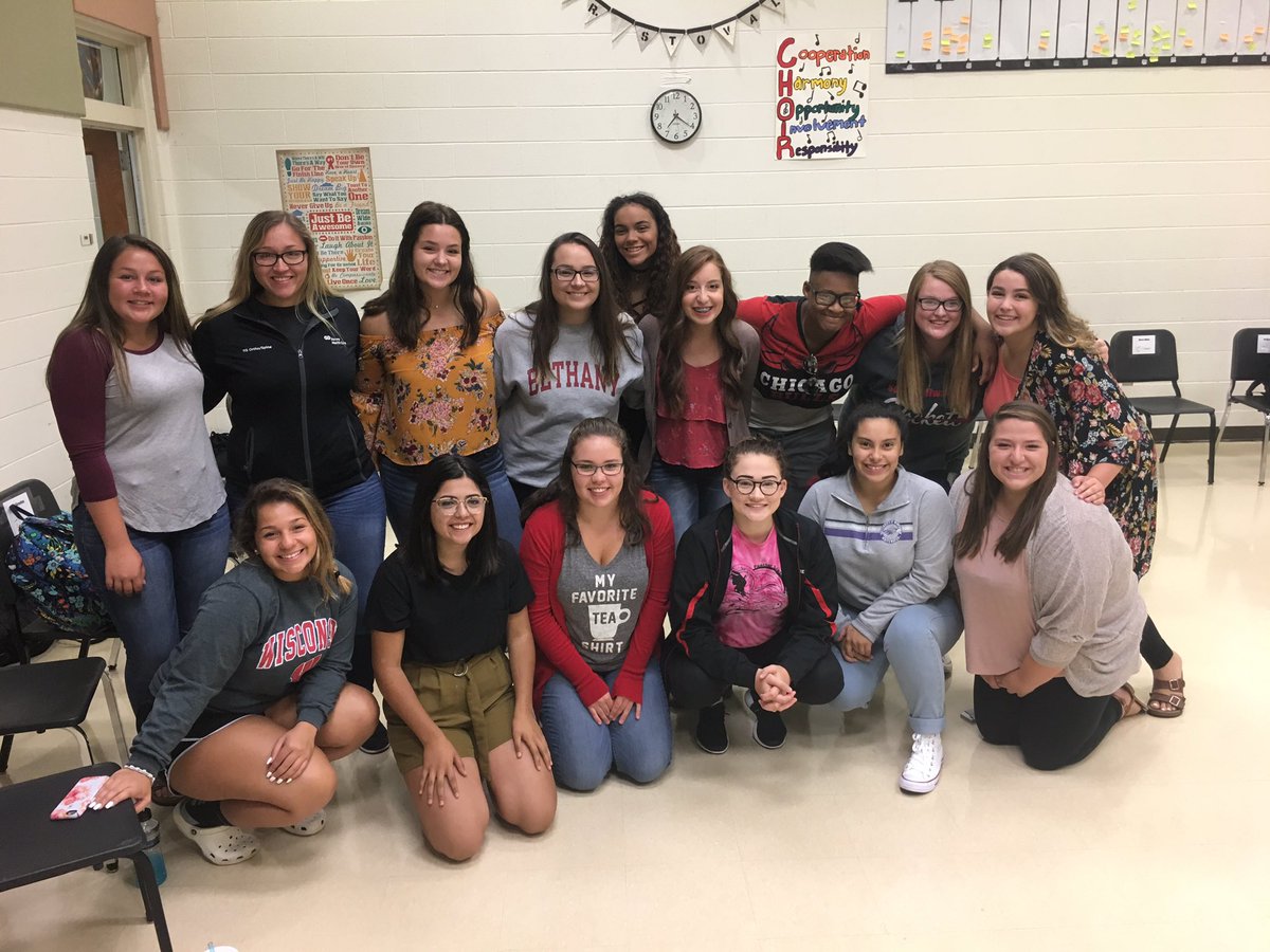 The_PopRockets's tweet photo. Meet your 2017-2018 PopRockets!!! https://t.co/Q9cu0CaPgQ