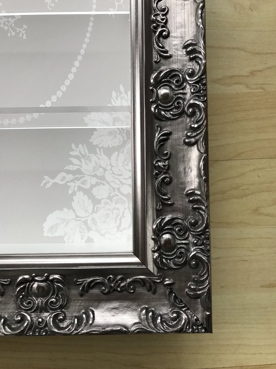 Our #gorgeous #nailpolishstand in #gunmetal #silver  #nails #nailart #design #nailshop #nailtech #nailcolours #beauty #nailpolish #eyecurl