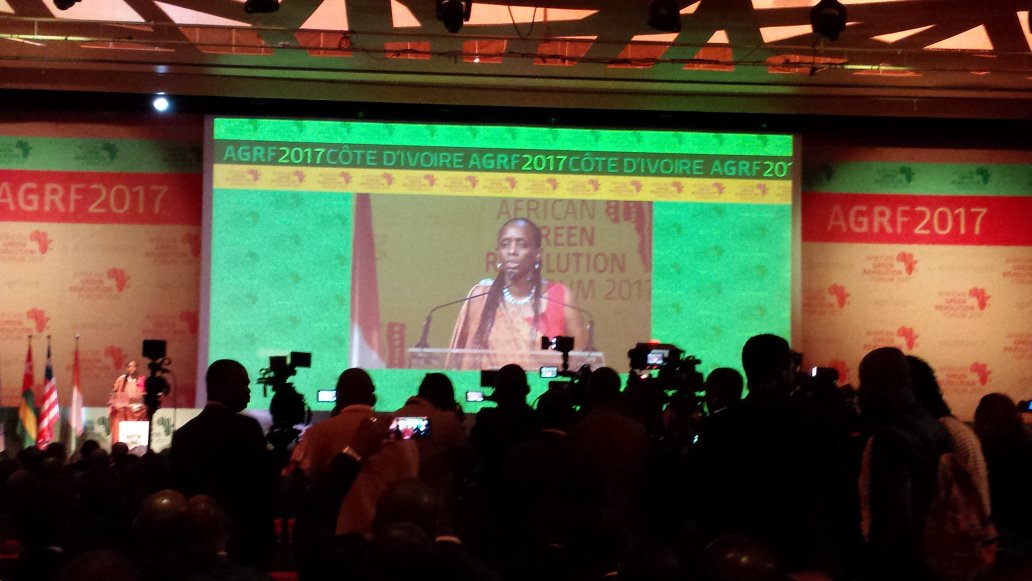 Jonesthejourno's tweet photo. @Agnes_Kalibata : "What can we give our youth so they don't throw themselves in the seas, but work to grow our continent?"
#AGRF2017 https://t.co/VZqyPw3SaA