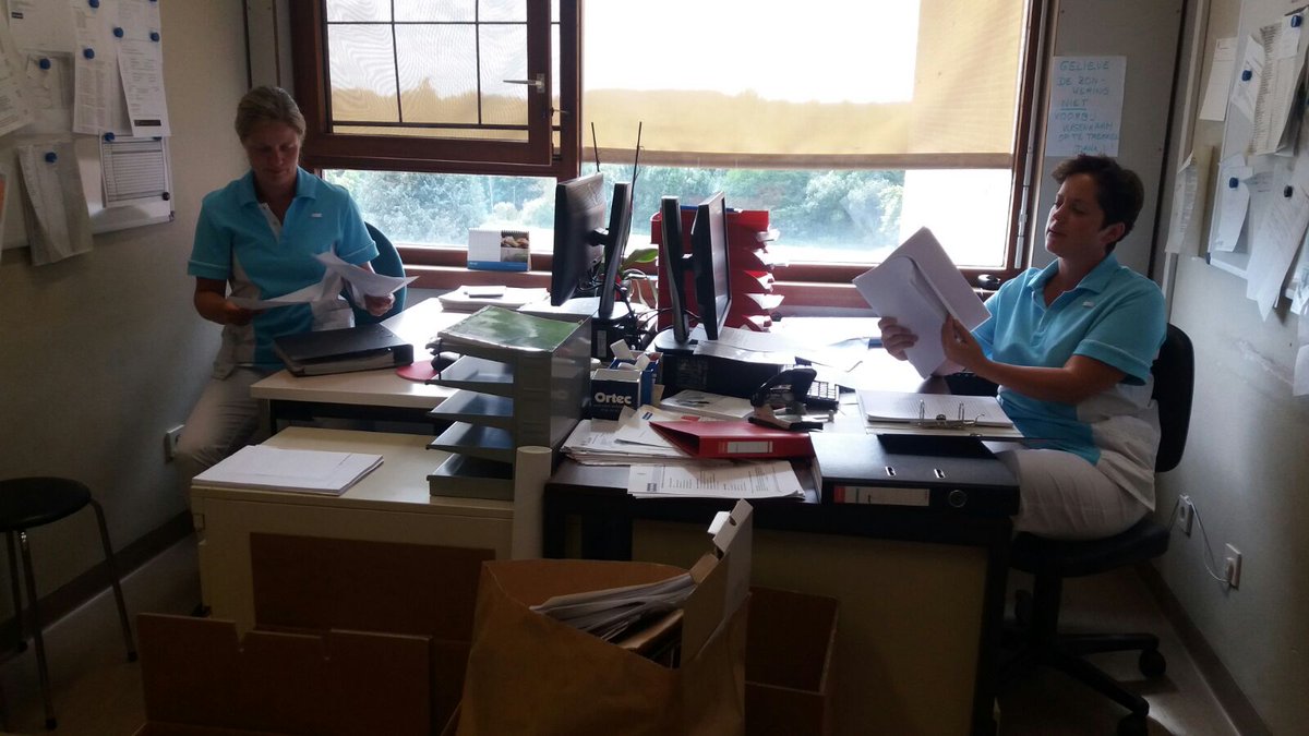 CochraneRehab's tweet photo. PTs packing ! Temperature increasing @revaPellenberg. Moving soon #therapytower https://t.co/dMosgDlPxa