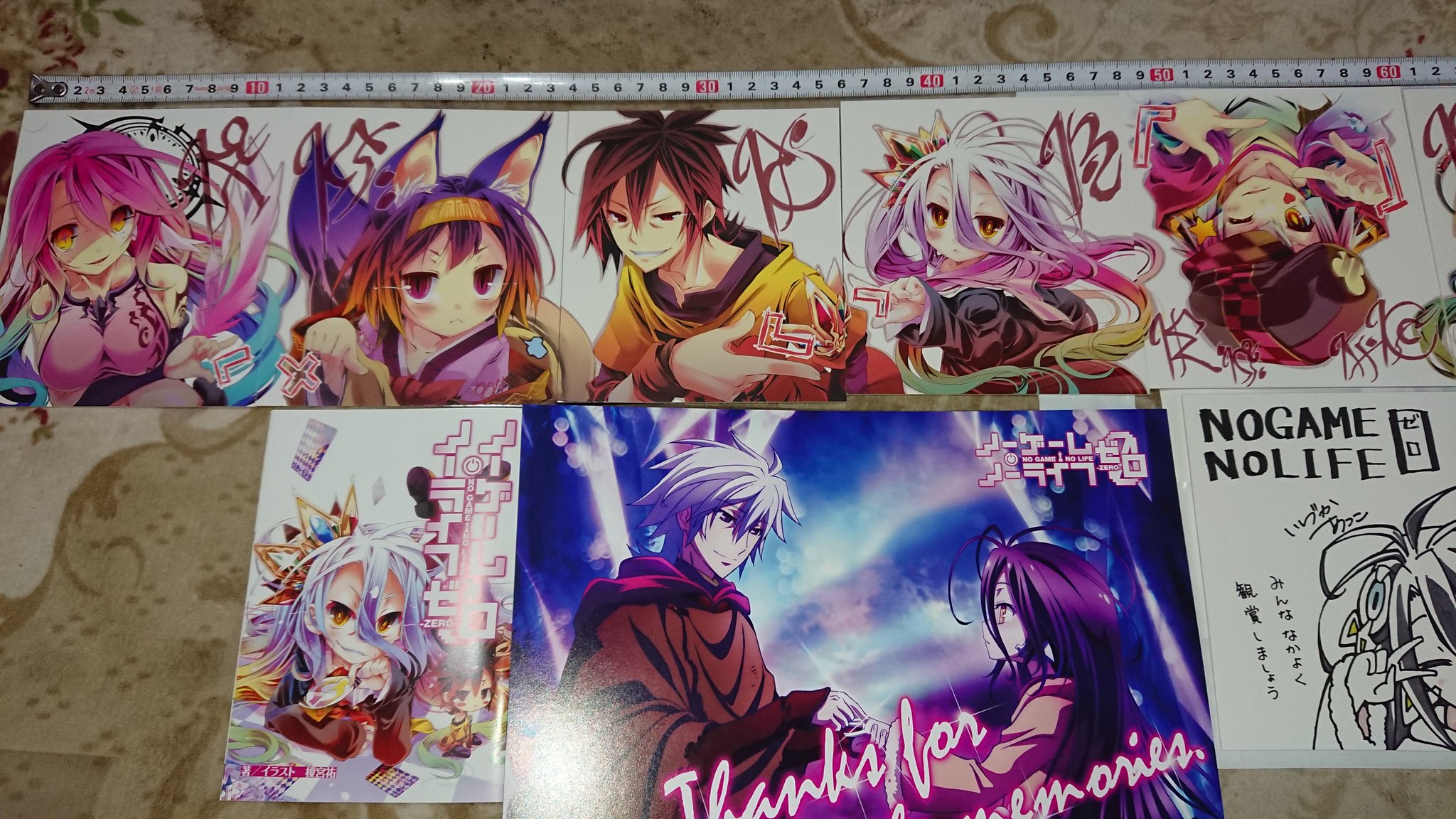 秋三上 みか民勢 Auf Twitter ノゲゼロの来場者特典で貰った榎宮先生の色紙を全部繋げてみたけど 横の長さ約109 あったわぁ 合う額縁あるかなぁ 裏はキャスト陣の複製サイン 榎宮祐 ノーゲームノーライフ ノーゲームノーライフゼロ ノゲノラゼロ T