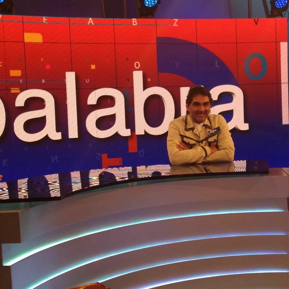 kiketeruel's tweet photo. Buen día a toda la flia Nochera! Gran miércoles. Hoy estamos en @PasapalabraOK con @ivandepinedaok @eltreceoficial https://t.co/immMajhnBU