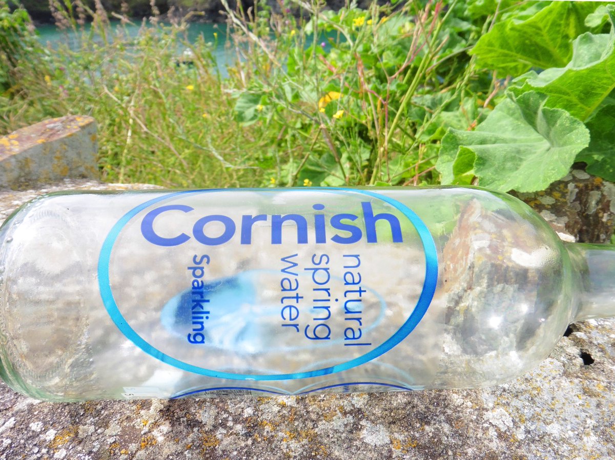 MrsSimkinsCooks's tweet photo. Like this #CornishSpringWater we #DocMartin fans fervently hope #BertLarge not involved: it comes from nr #Bodmin! #PortWenn #PortIsaac 😱 https://t.co/AbzXuAyQsu