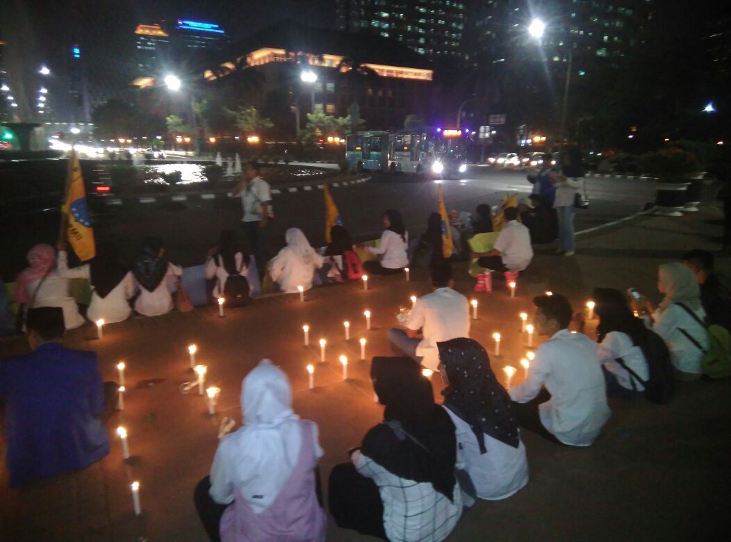 <a href="/pbpmii/">PB PMII</a> <a href="/Agoherlambang/">Agus M Herlambang</a> <a href="/jokowi/">Joko Widodo</a> <a href="/ElevenMyanmar/">Eleven Myanmar</a> <a href="/kompascom/">Kompas.com</a> <a href="/jawapos/">Jawa Pos</a> @Kopri_PBPMII 2. Mendukung penuh langkah2 strategis Diplomatik Pemerintah RI unt menyelesaikan persoalan Rohingya di Rekhine State Myanmar