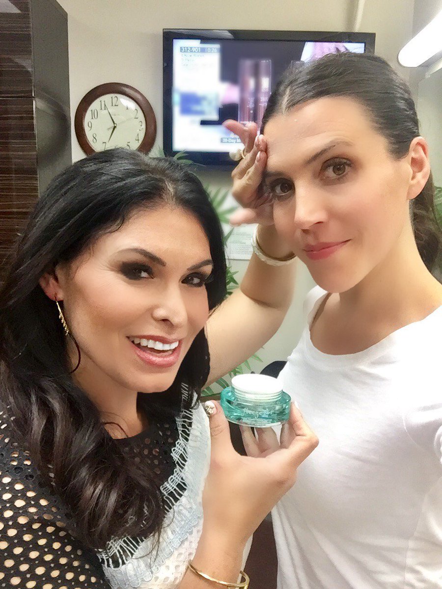 Freeze247's tweet photo. We can't wait to be back on @Evine tomorrow! Tune in Thur 9/7 @11am ET &amp; Fri 9/8 @1am ET! 💻 https://t.co/PZ8JpH2mUJ @stacycoxbeauty https://t.co/jtxFA7SpBb