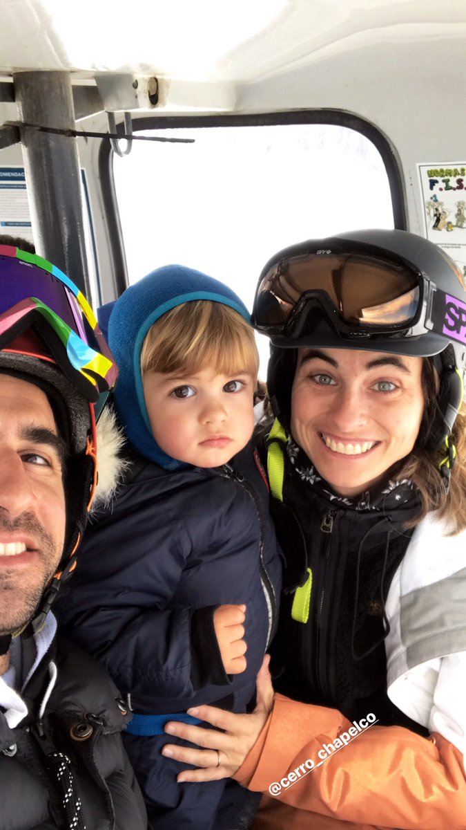 cochitolopez's tweet photo. Algunas fotos de la semana que pasamos en el mejor centro de ski de Argentina!! @cerro_chapelco https://t.co/DRIaXXPiWN