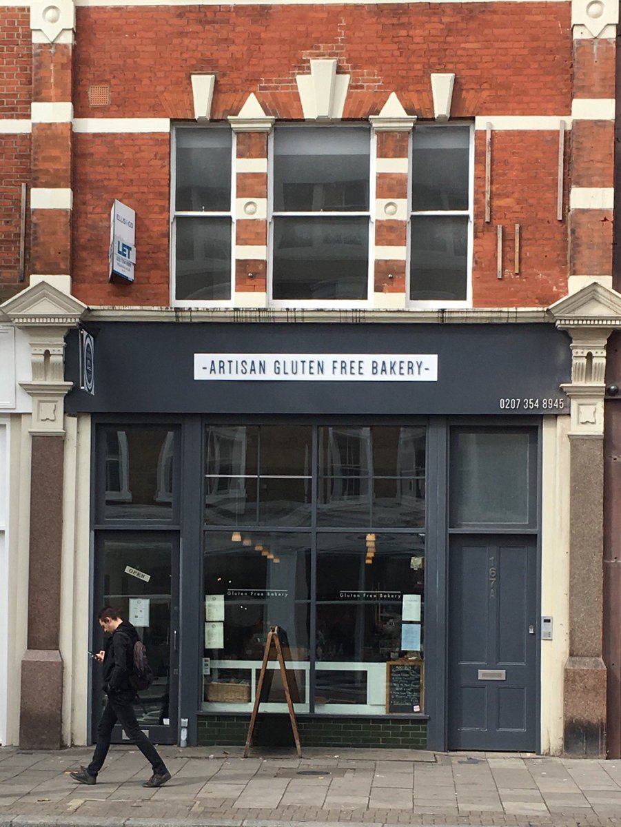 sniffpetrol's tweet photo. MAXIMUM ISLINGTON https://t.co/J8fY95HHuK