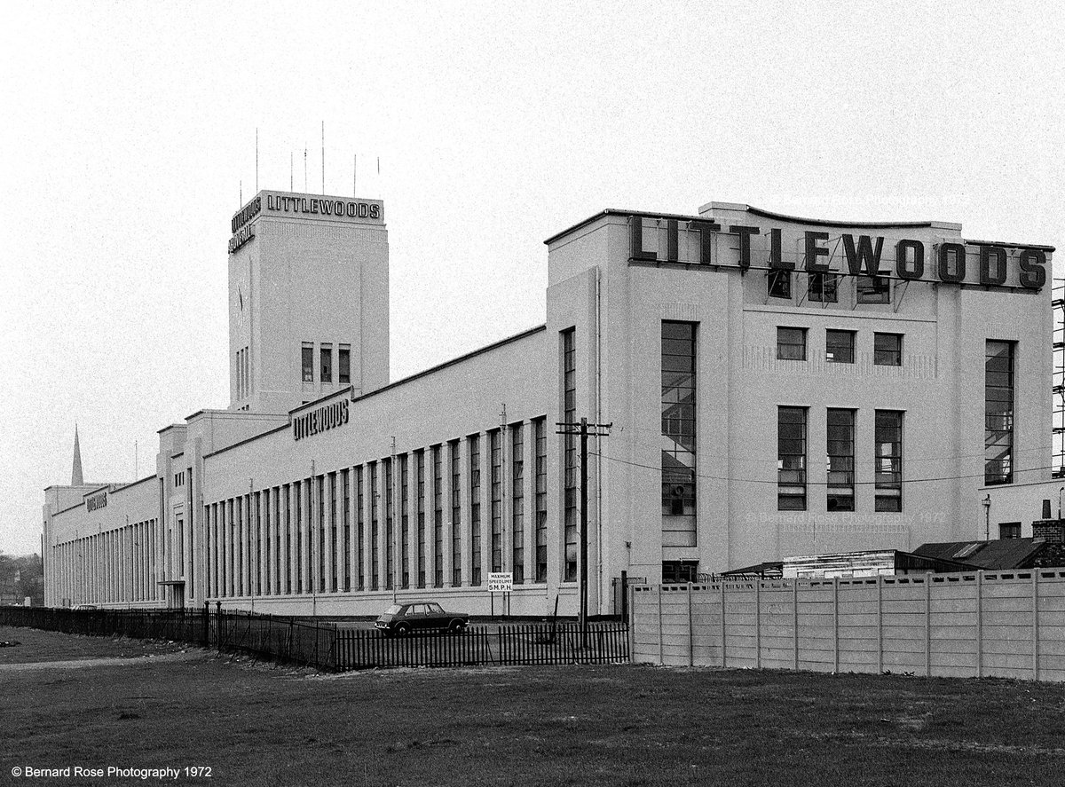 BRPimages's tweet photo. Littlewoods on Edge Lane 1972, I believe soon to become a film studio facility @angelcakephotos @Lpool_Pics_2013 @Liverpool1207 @YOLiverpool https://t.co/z6wZYPEhdt