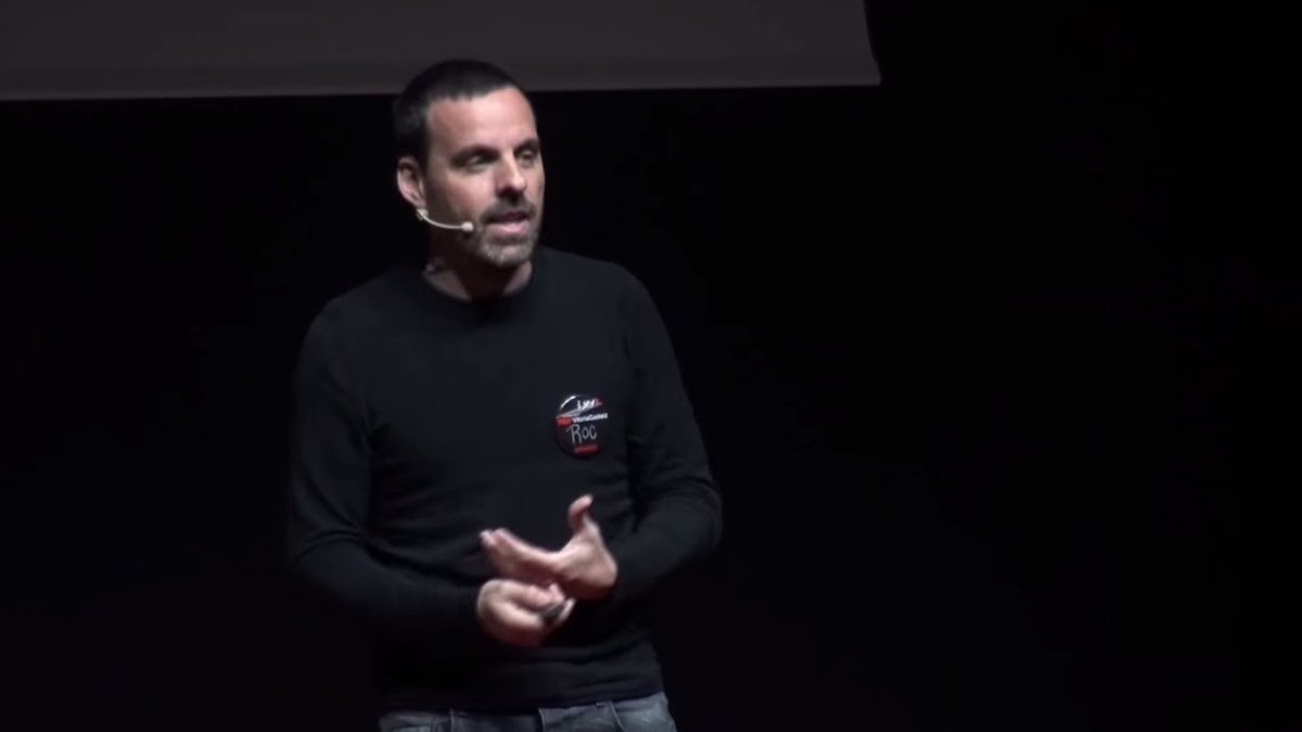 fundacioires's tweet photo. Voleu saber més sobre l'estrena del #FesClick a YouTube? Entrevistem a @outconsumer youtuber i formador del curs
https://t.co/78XAaOIXtF https://t.co/QUnVHkgQq2