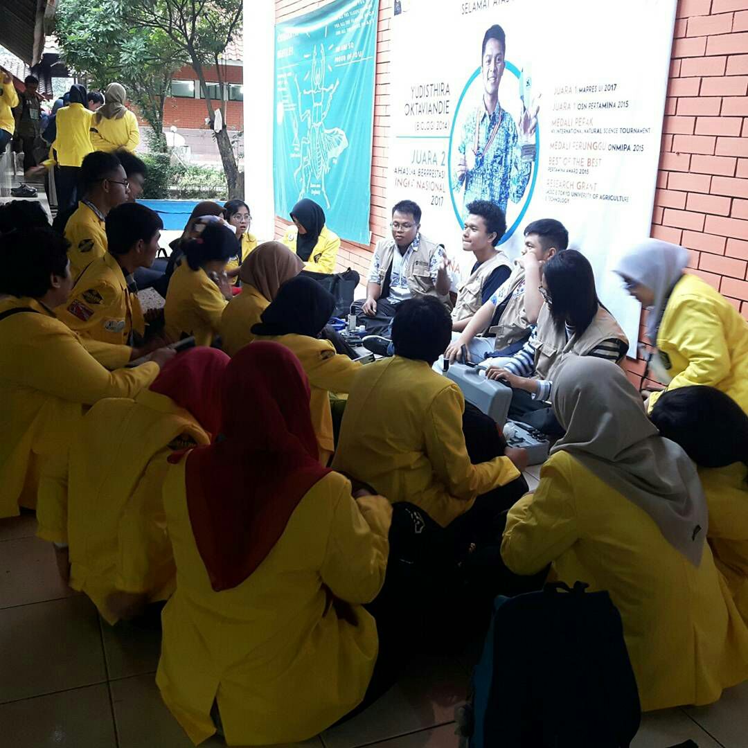 pdb2017's tweet photo. [ LIVE REPORT]
Saat ini sedang dilaksanakan kenal 3 BSO, yaitu KSHL Comata, OMPT Canopy, &amp; SIGMA serta Kelompok Studi Mikroorganisme PROTEUS https://t.co/DGPHbKeuCu