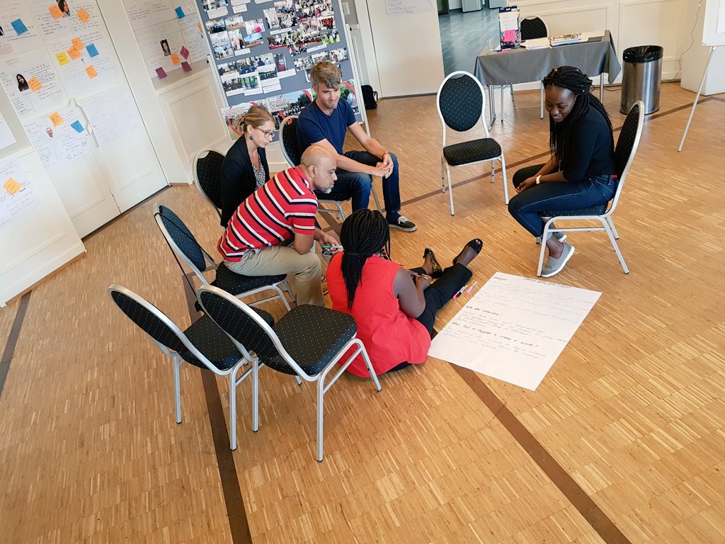 oxfamgbpolicy's tweet photo. #glf2017 Some intense group work happening around #contextualisation this morning @DEPPLearning @StartNetwork @CDACN #Talentdevpt https://t.co/R5HJnLuxHo
