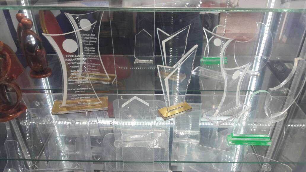 activeMedia17's tweet photo. Glass Awards are also available in stock! https://t.co/t9IVIV63HV