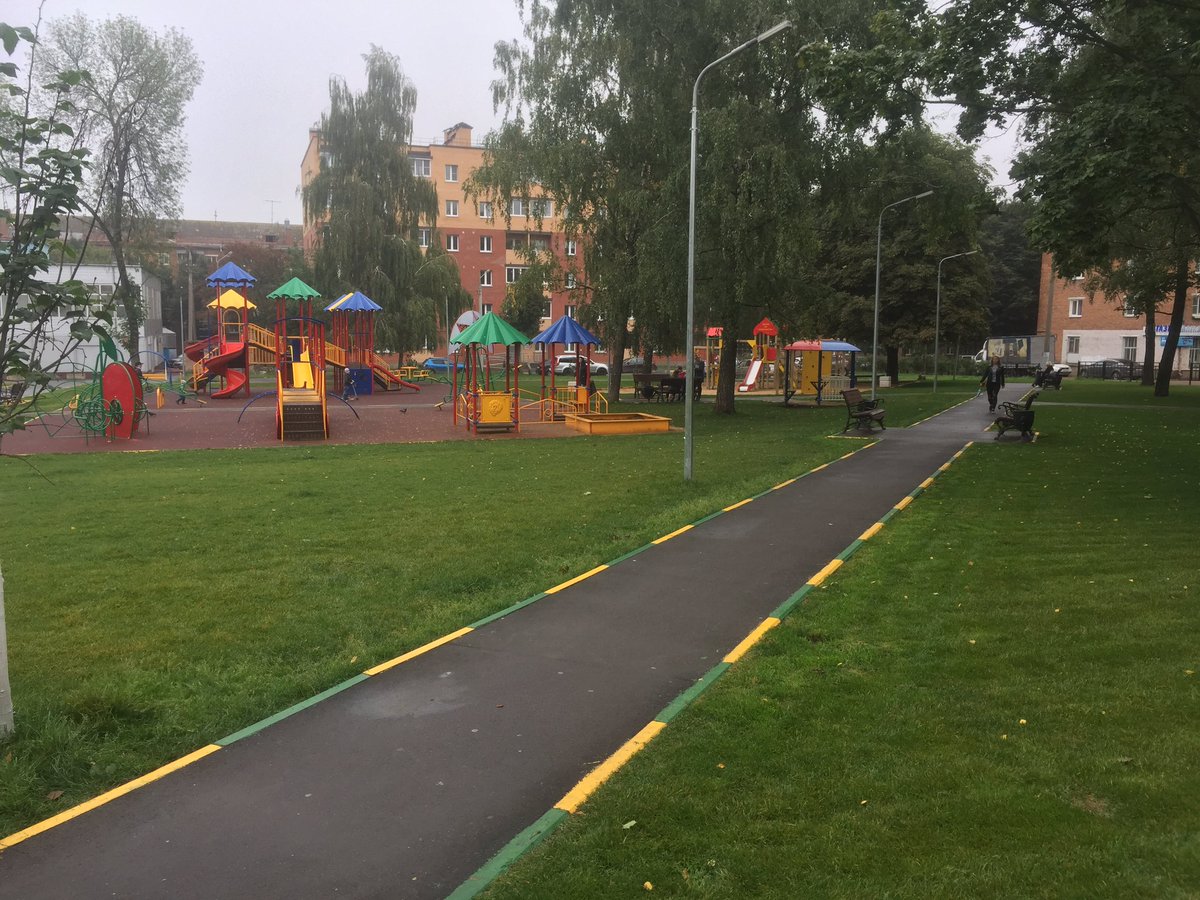 Tularegion71's tweet photo. Алексей #Дюмин совершает инспекционный объезд по г. Туле. Знакомство с благоустройством скверов, дворов и ремонтом дорог #Тула https://t.co/leWWiG8dXq